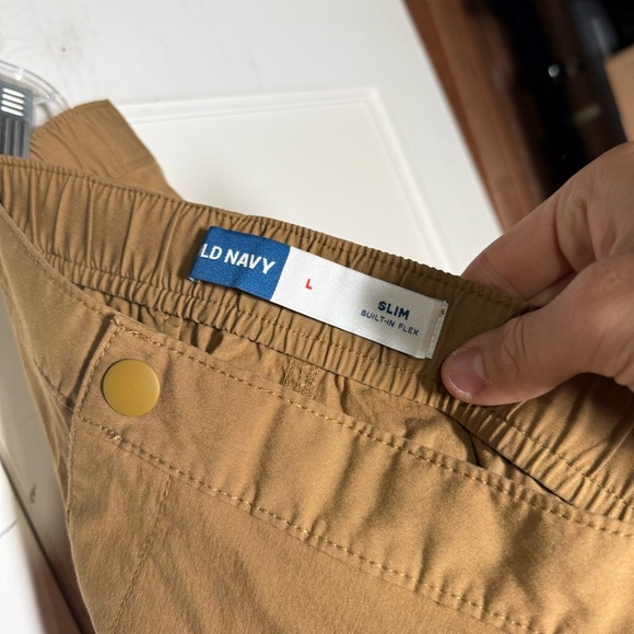 Old Navy Brown Slim Khaki Shorts Built-In Flex Size Large NWT Summer Preppy - Picture 7 of 8